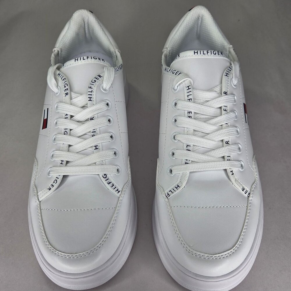 NWT Tommy Hilfiger Women's Grazie Lace up Fashion Sneakers, White, 8M - Picture 3 of 8